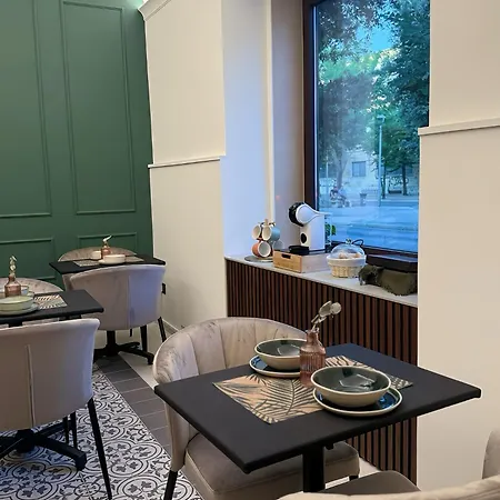 Couette-café Luxury Palazzo Carruggio Dimora Storica Lecce